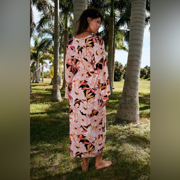 Head Over Heels Dress- Kimono Billabong NWT - Picture 5 of 8
